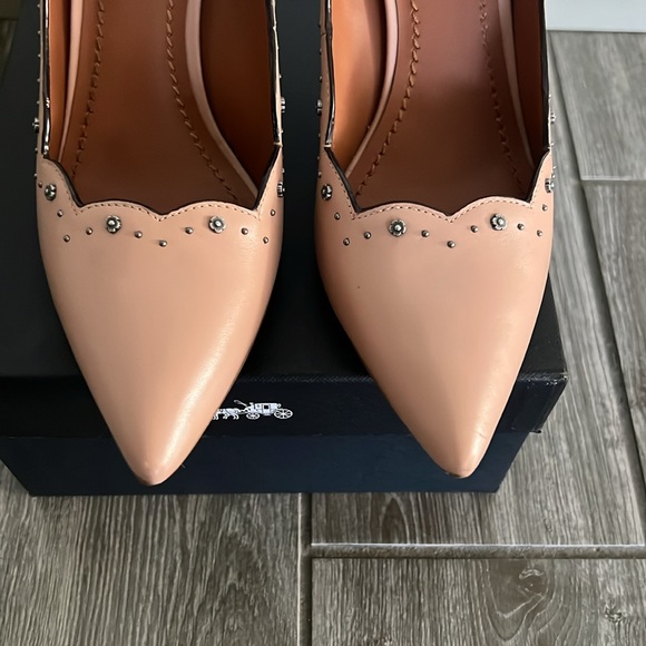 Coach Heels - Picture 4 of 7